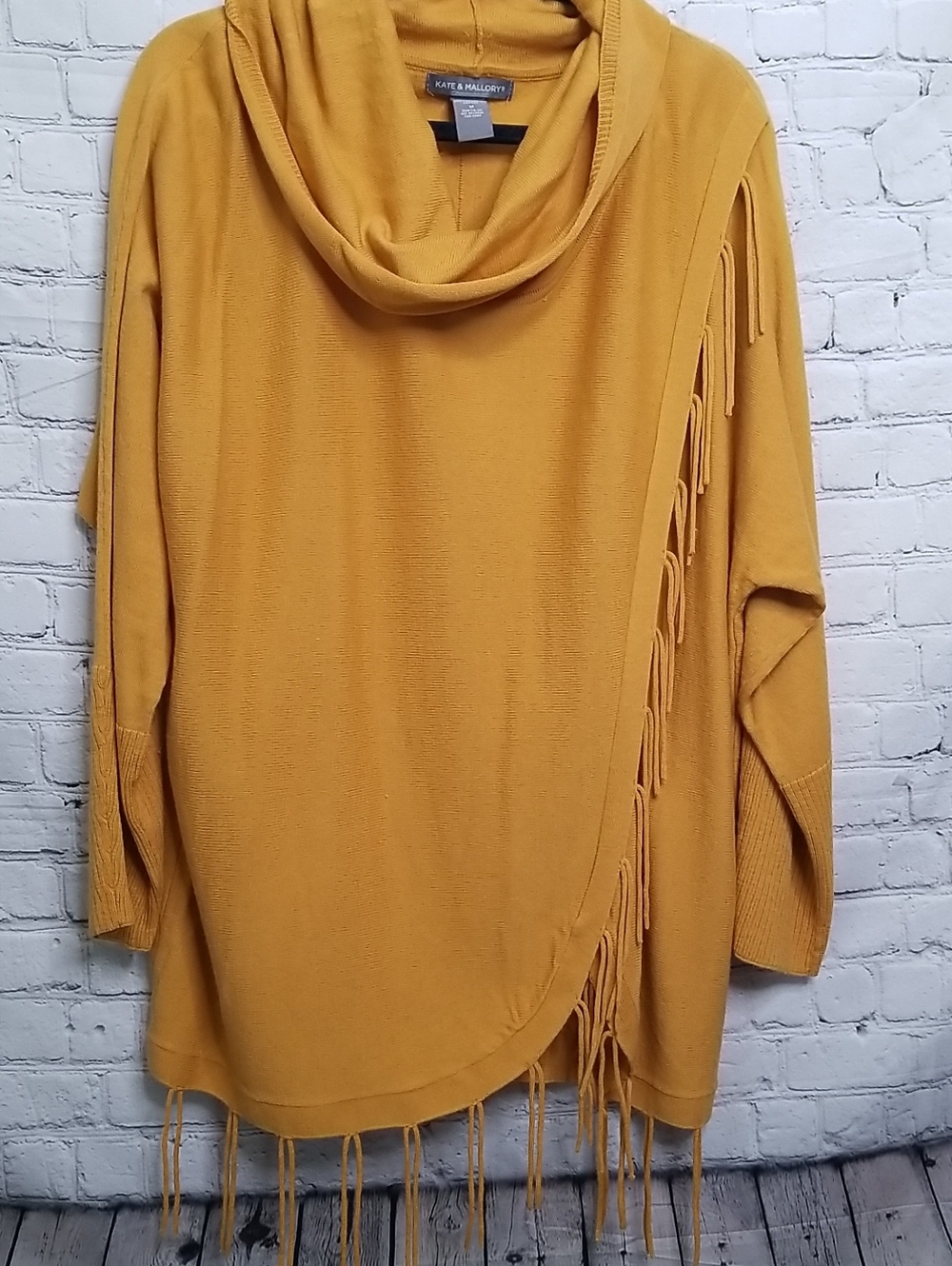 Kate & Mallory womens cowl neck sweater size Medium fringe marigold EUC